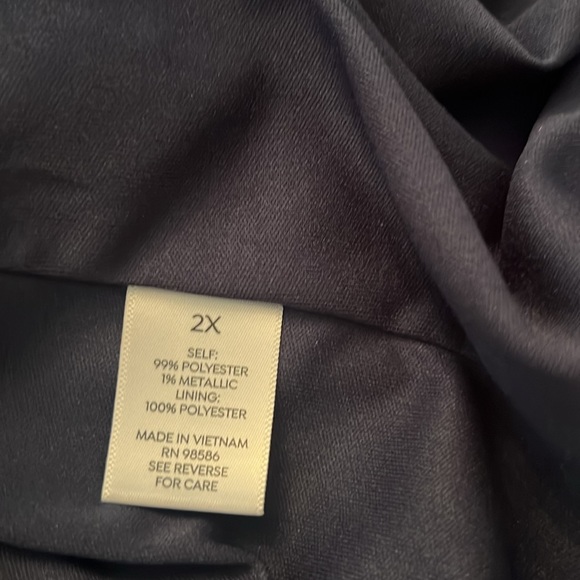 Sheer fabric overlay on lined bodice . - Picture 4 of 5